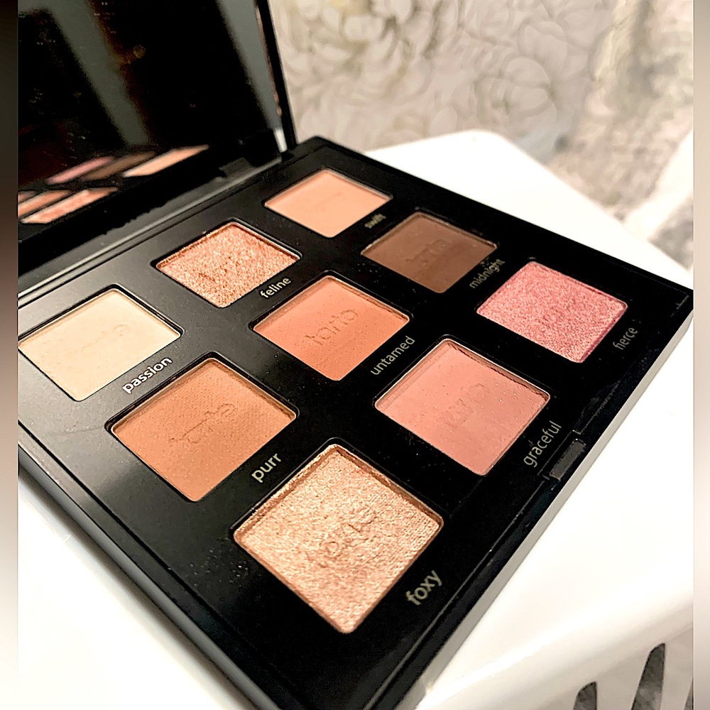 MANEATER- by TARTE one of the best eye shadow palettes I’ve used! Stays on great - Picture 2 of 12